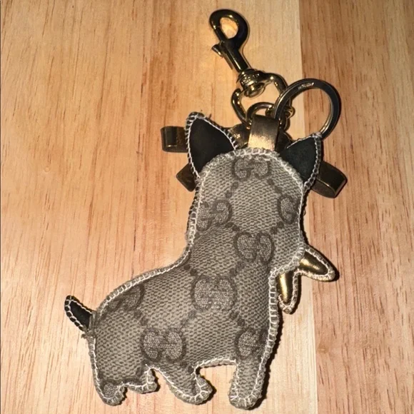 Gucci Gold signature GG bullDog Keychain purse charm - Picture 4 of 6